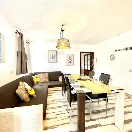 Apartamento 6 Con Jacuzzi Privado, Wifi Y Inolvidable Vista Apartment Tinajo
